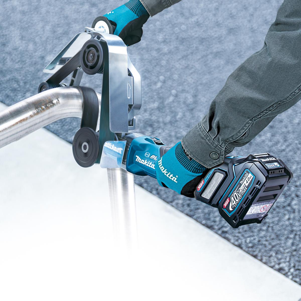 Makita BS002GZ 40V Max XGT Brushless Pipe Belt Sander with 1 x 8.0Ah Battery & Charger